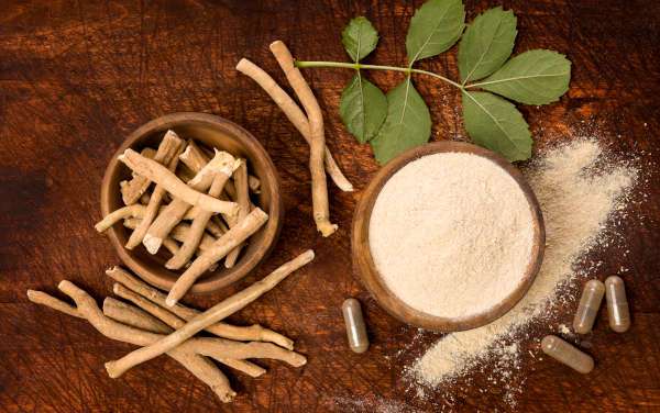 Ashwagandha in bowl and sticks